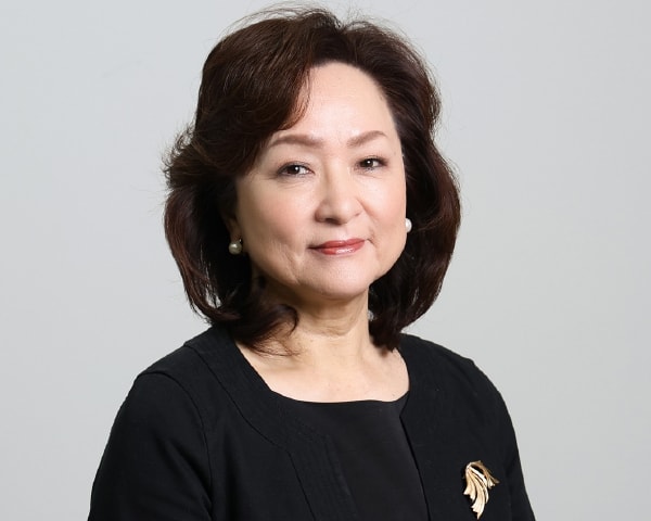 大久保 千穂 氏